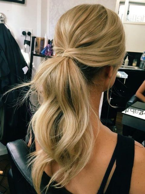 Top 5 Hairstyles For Fall Weddings And How To Accessorize Them