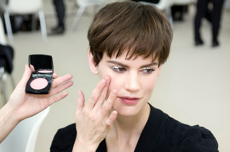 Chanel-Beauty-Look-from-Autumn-Winter-2013-2014-cream-blush.jpg