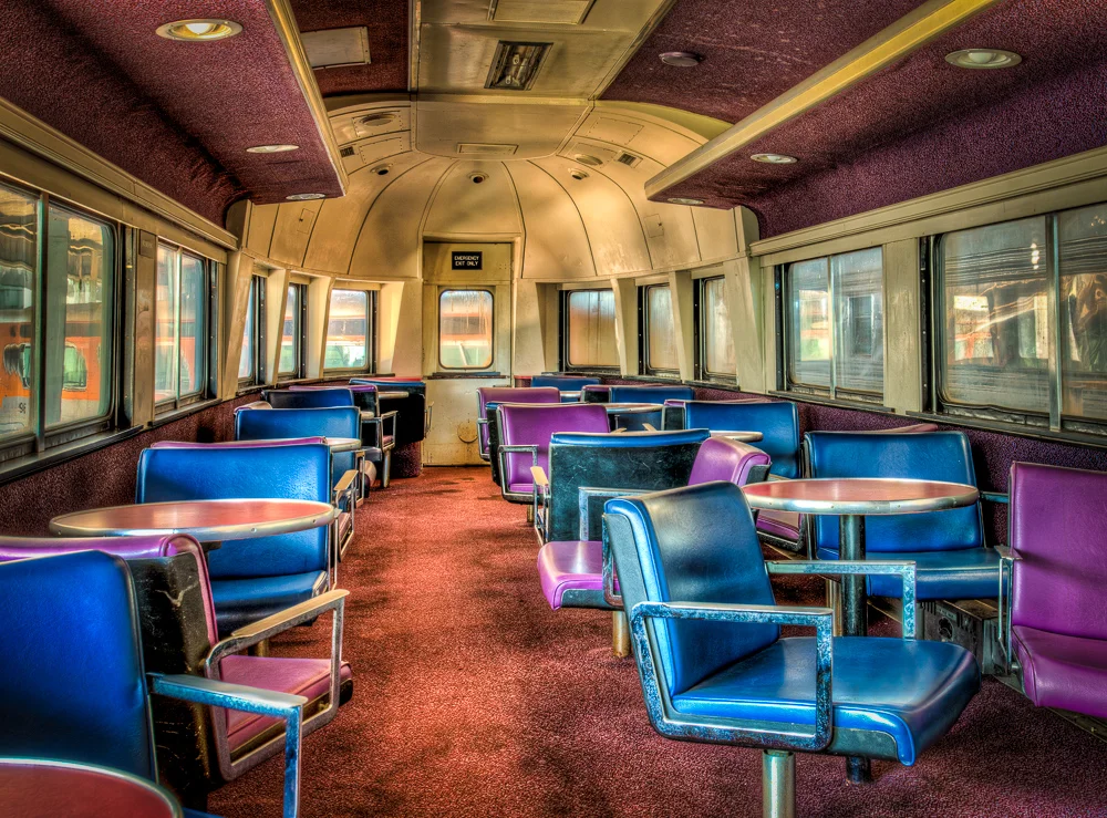 Lounge Car-1.jpg