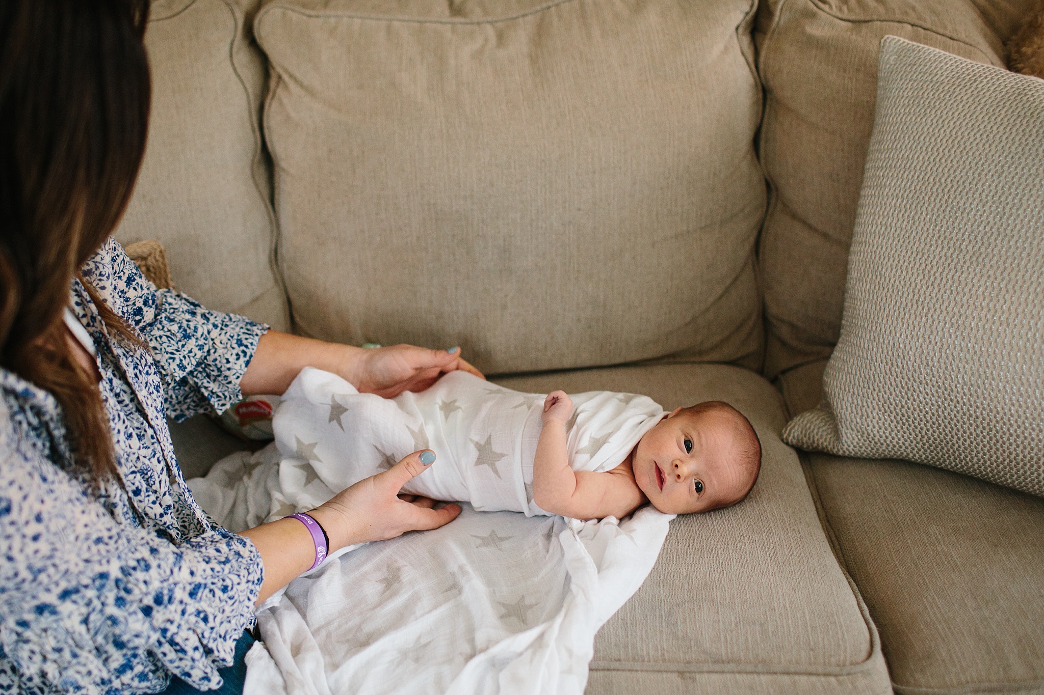 KellyLappPhotography_inhomefamilyphotography_candidphotography_newbornsession_lancasterpa_04.JPG