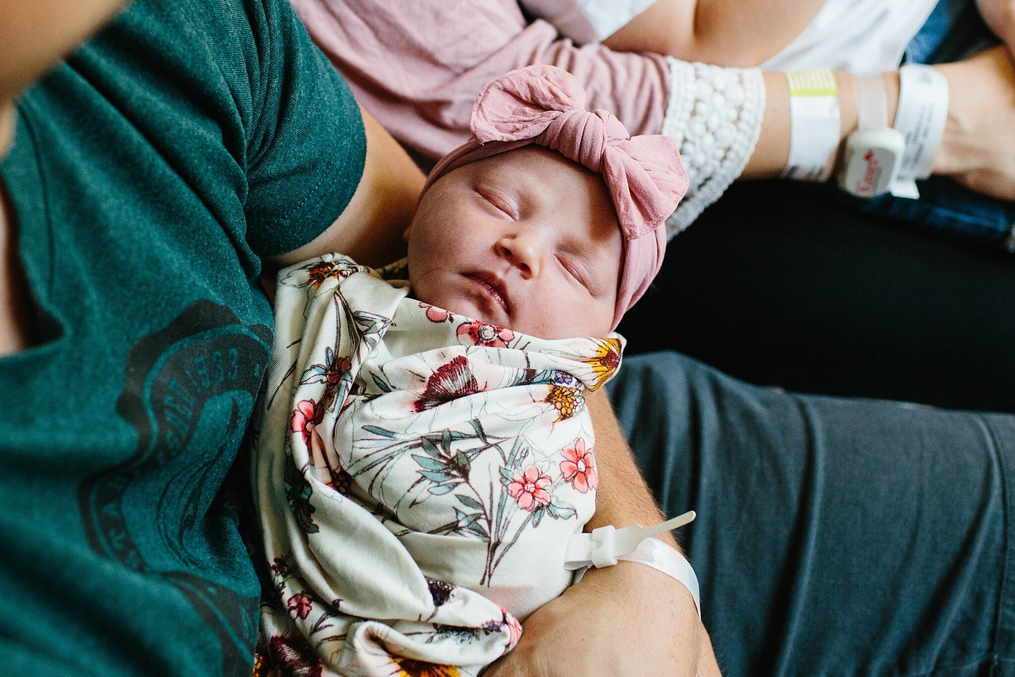 KellyLappPhotography_lancasterpa_newbornphotographer_fresh48session_19.JPG