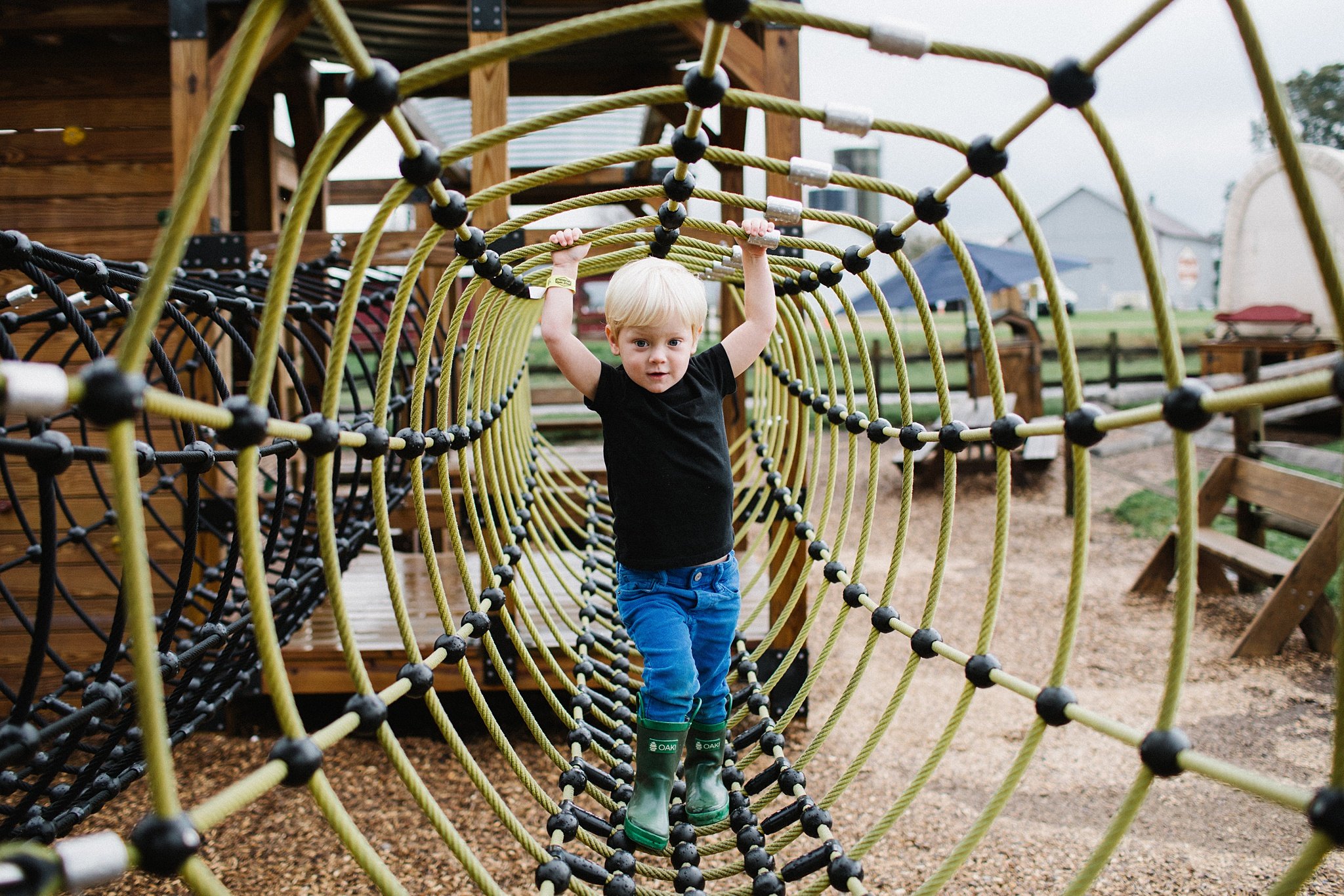 KellyLappPhotography_familyphotography_familytraditions_lifestylephotography_candidfamilyphotography_Lancasterphotographer_08.JPG