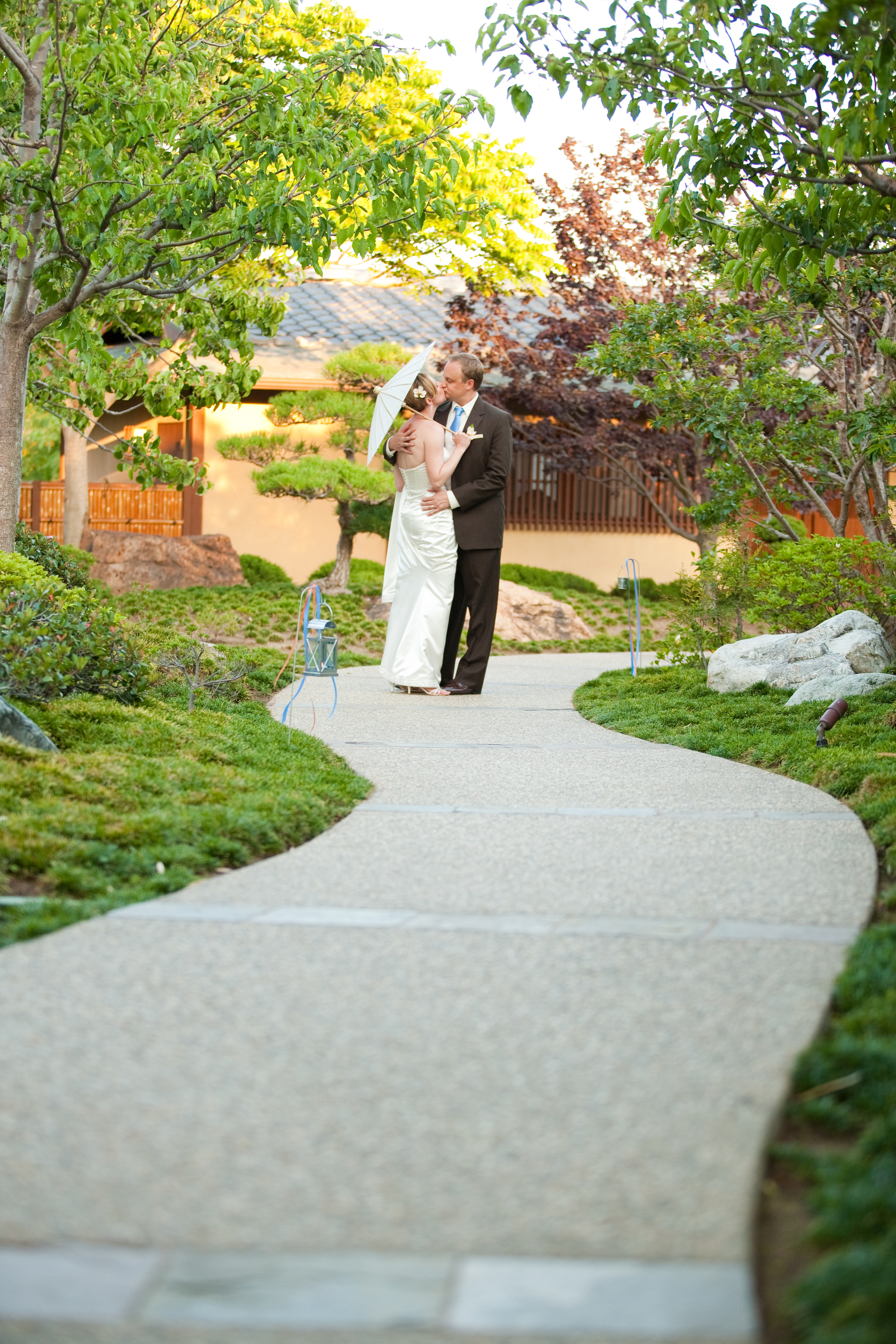 Pomeroy_1398 - Around Balboa Park - H&R stealing a kiss.jpg