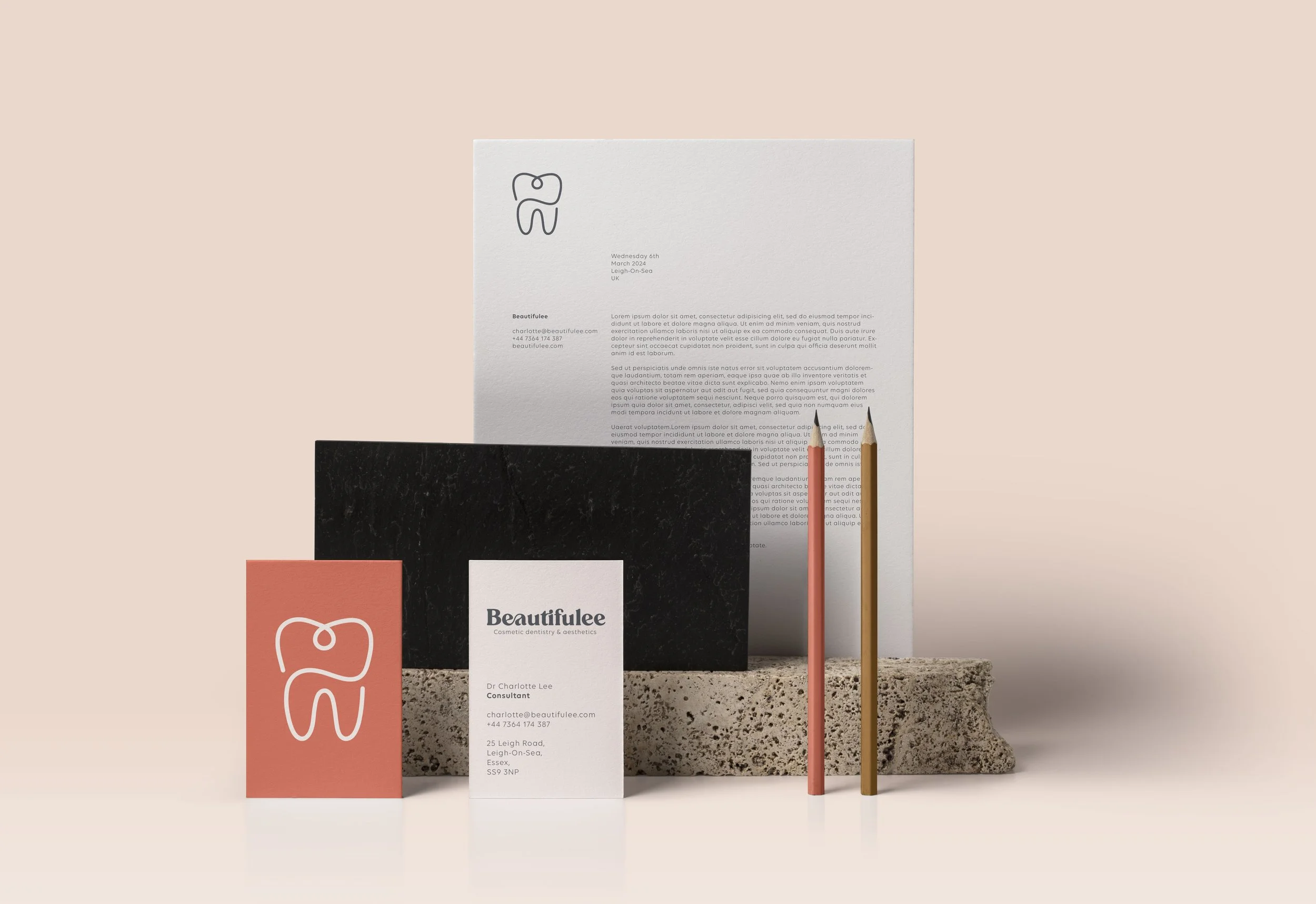Beautifulee_stationary.jpg