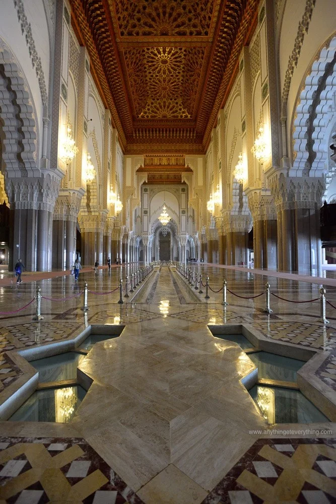 hassan II mosque interior - aete.jpg