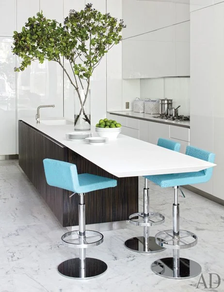 item5.rendition.slideshowWideVertical.delphine-krakoff-new-york-city-05-kitchen-cabinets-island-boffi-bulthaup.jpg