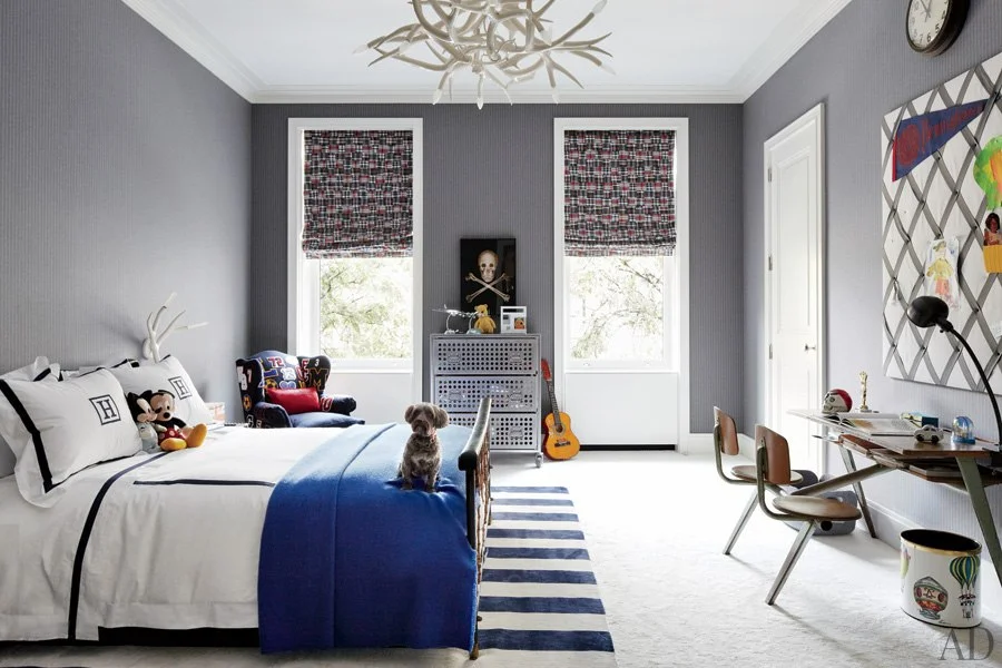 item11.rendition.slideshowWideHorizontal.delphine-krakoff-new-york-city-08-childrens-room-adnet-bed-leotine-linens.jpg