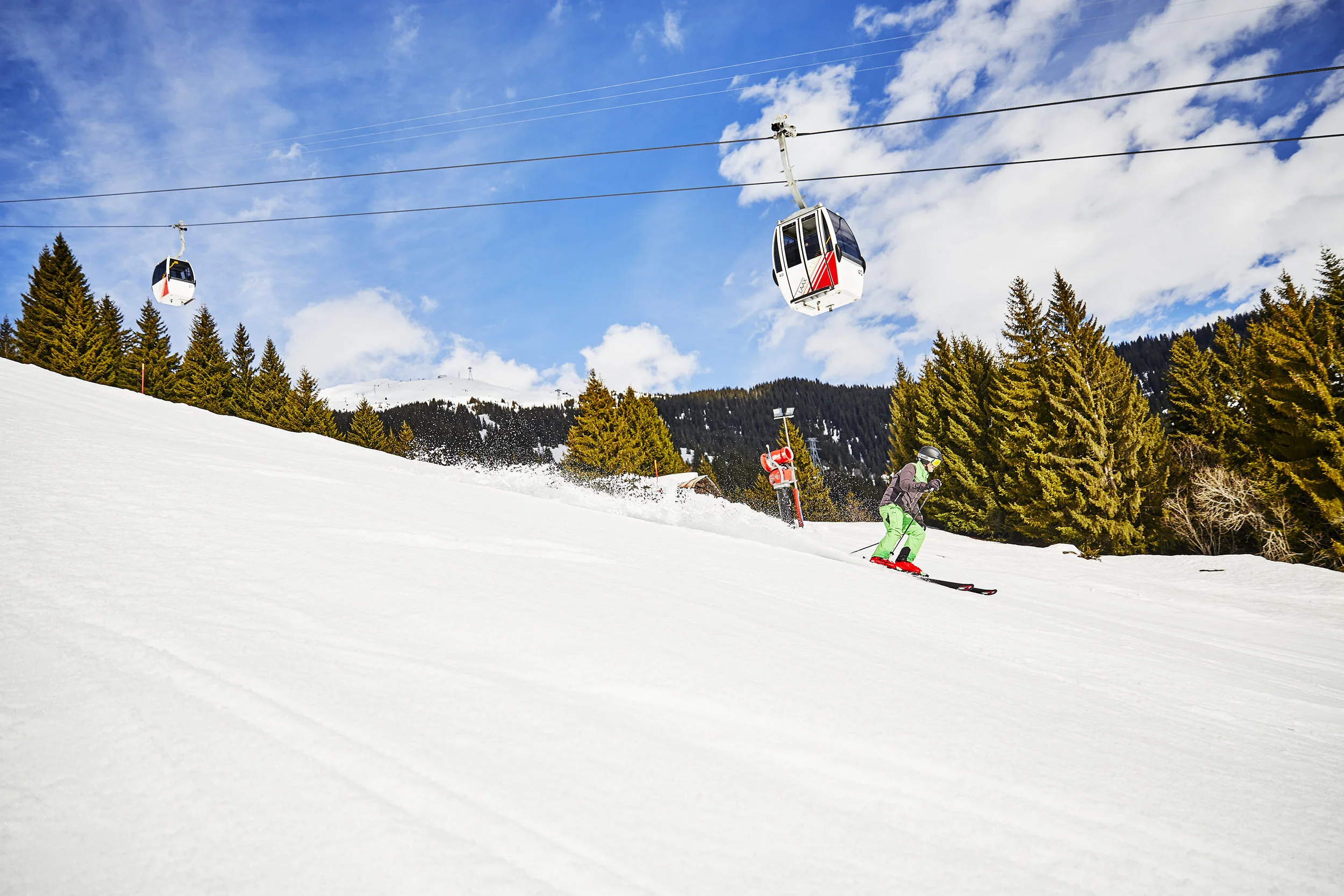 181304_LAAX_SKI_0101.jpg
