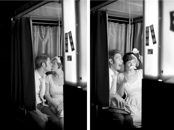 Bride & Groom in Photobooth