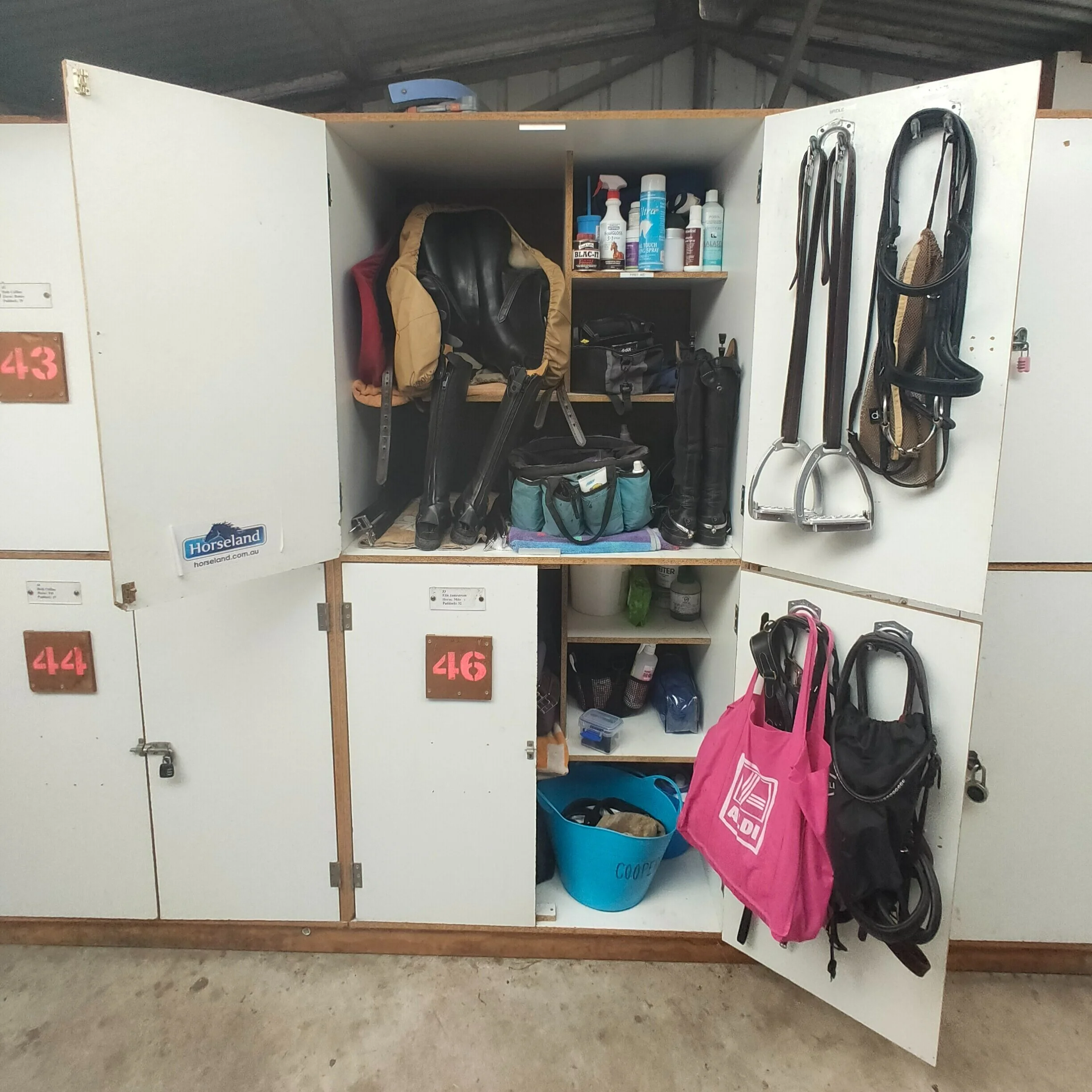 Tack &amp; Feed Storage RoomsSecure and spacious areas, 1.5m x 1.2m hay and feed storage.
