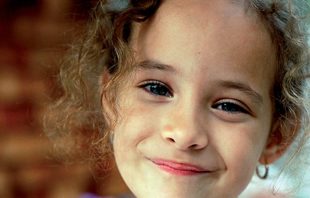 _little girl.png