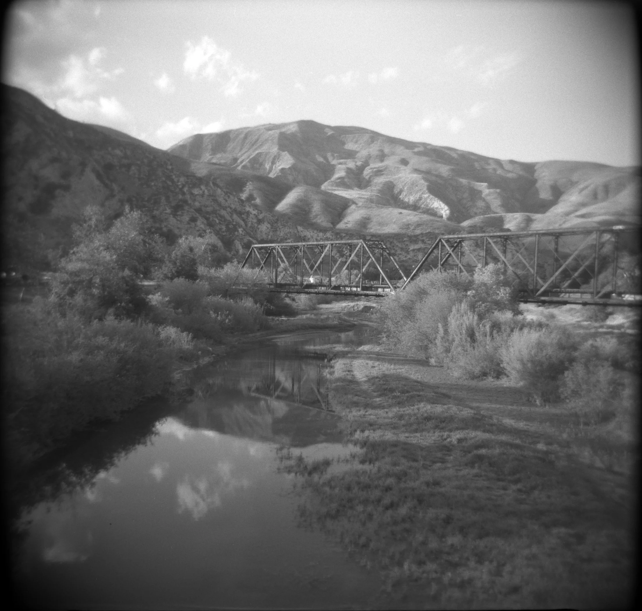 Epson_042009_Holga_HP5Plus_6.jpg