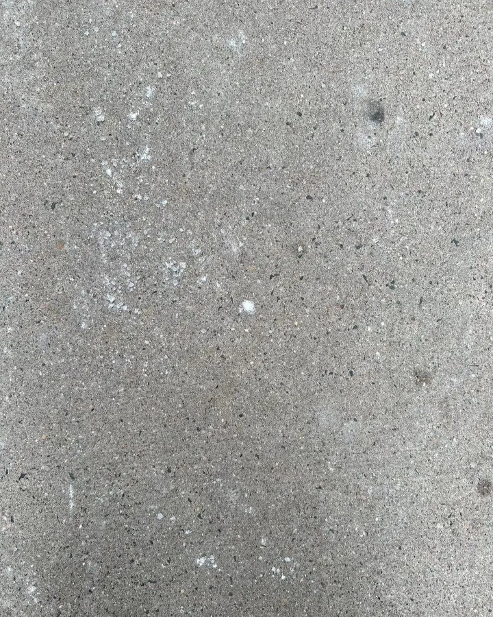/
Walking while thinking:
There are universes here,
just under my feet.
/
#haiku #walking #animation #hum #galaxy #salt #winter #shotoniphone #madeoniphone