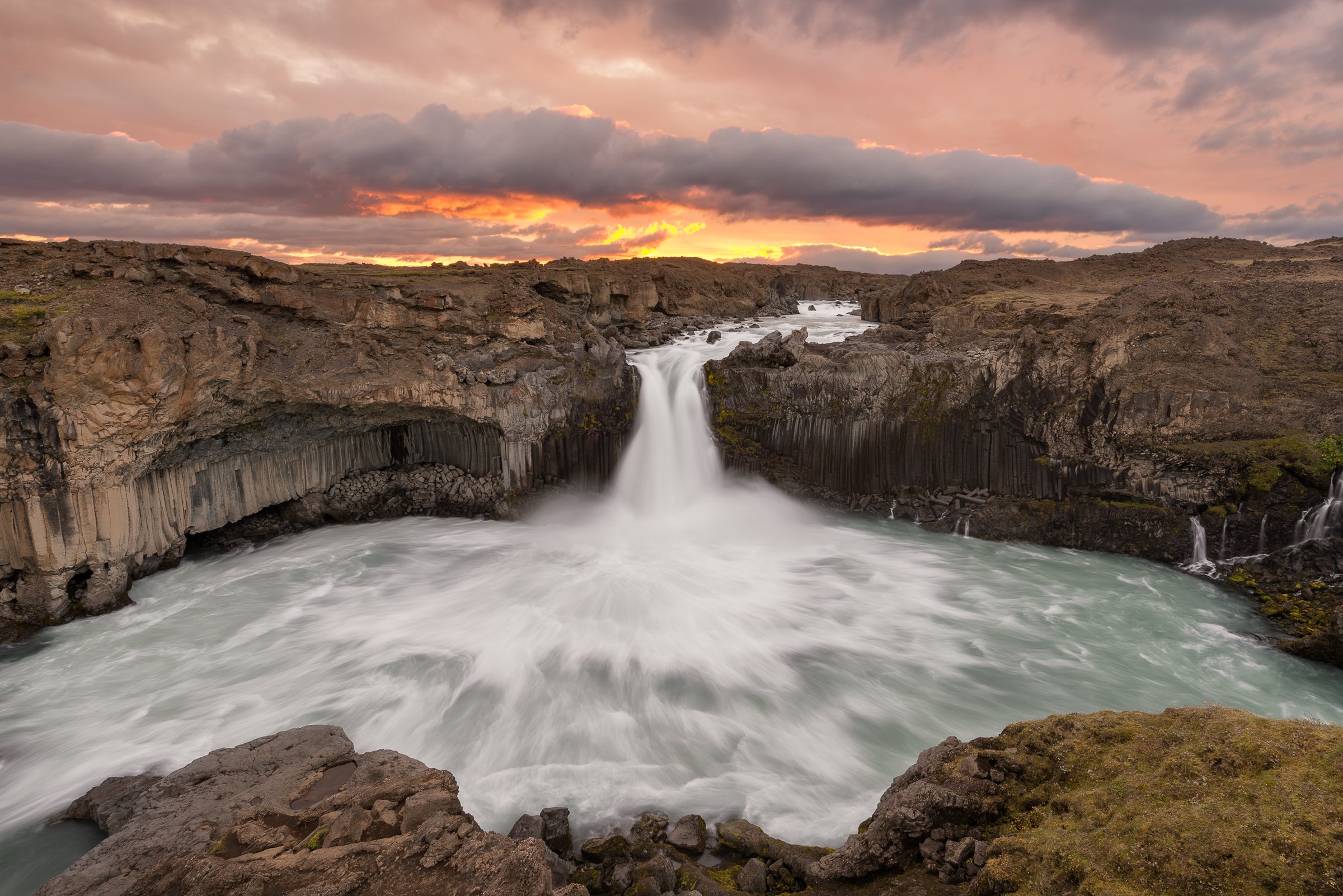 Eruption over Aldeyjarfoss