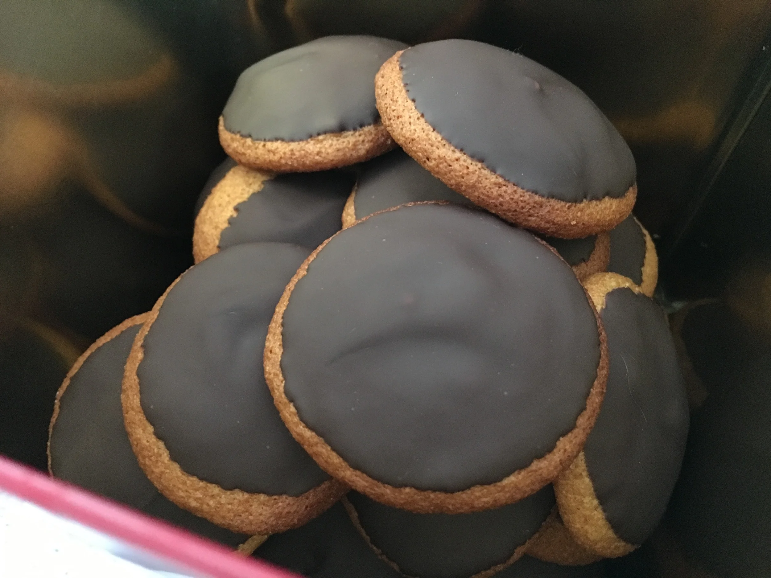 Lebkuchen with orange zest and dark chocolate