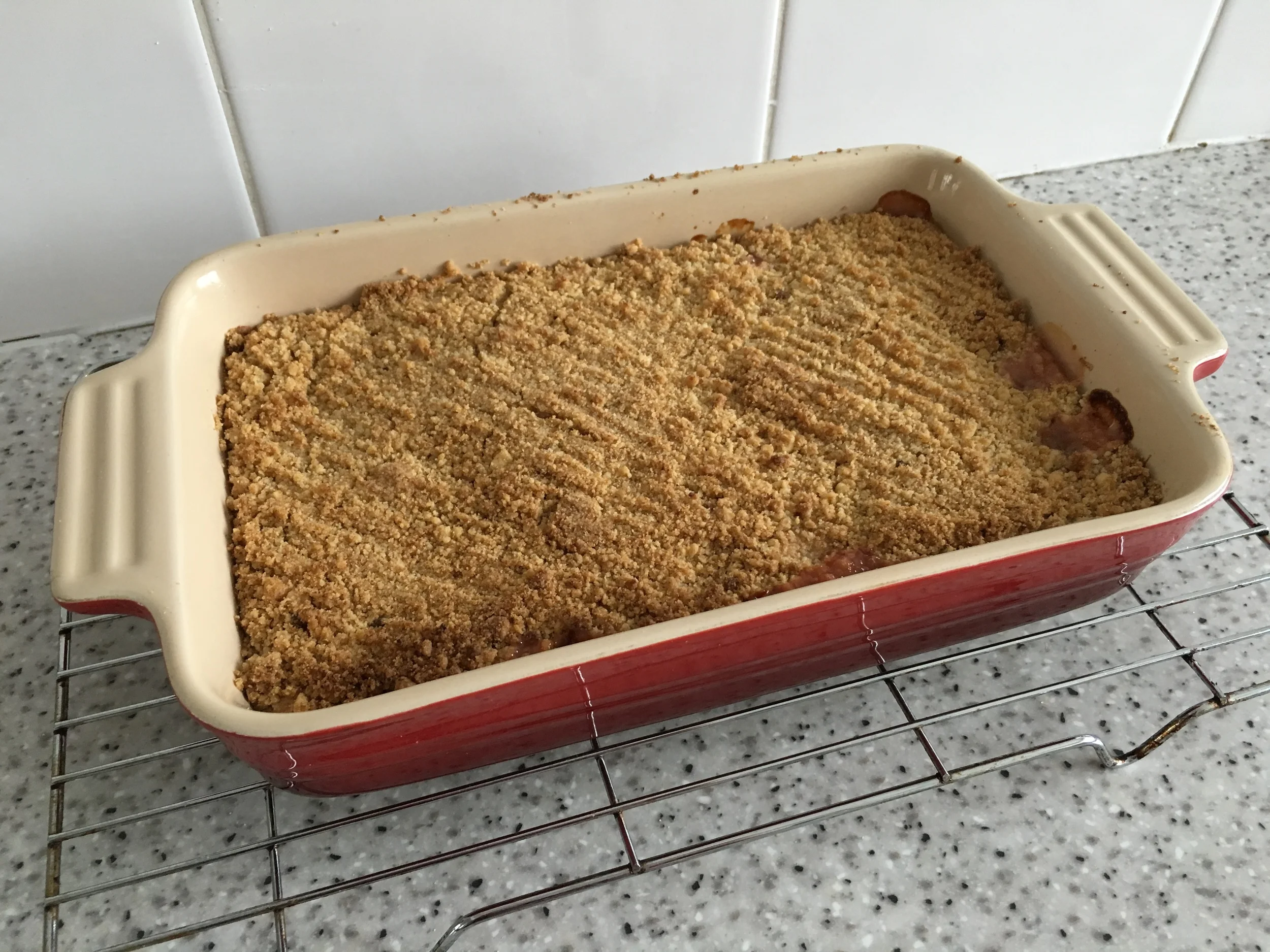 Rhubarb crumble