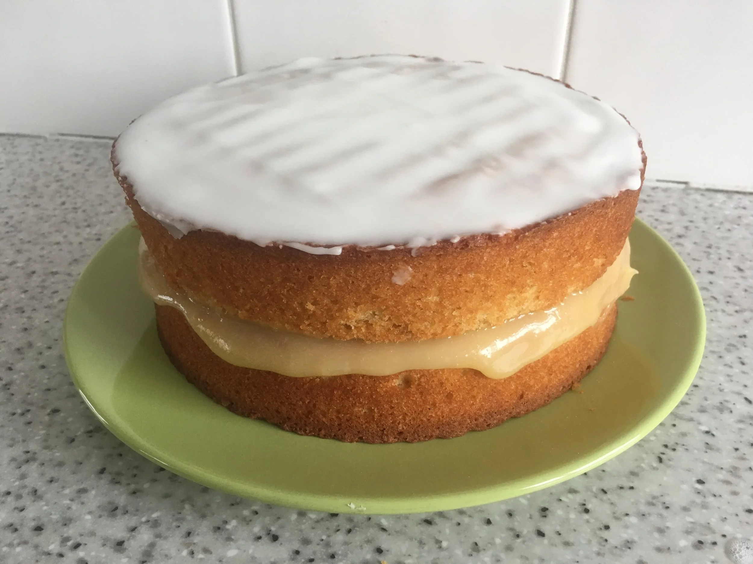 Lemon drizzle cake