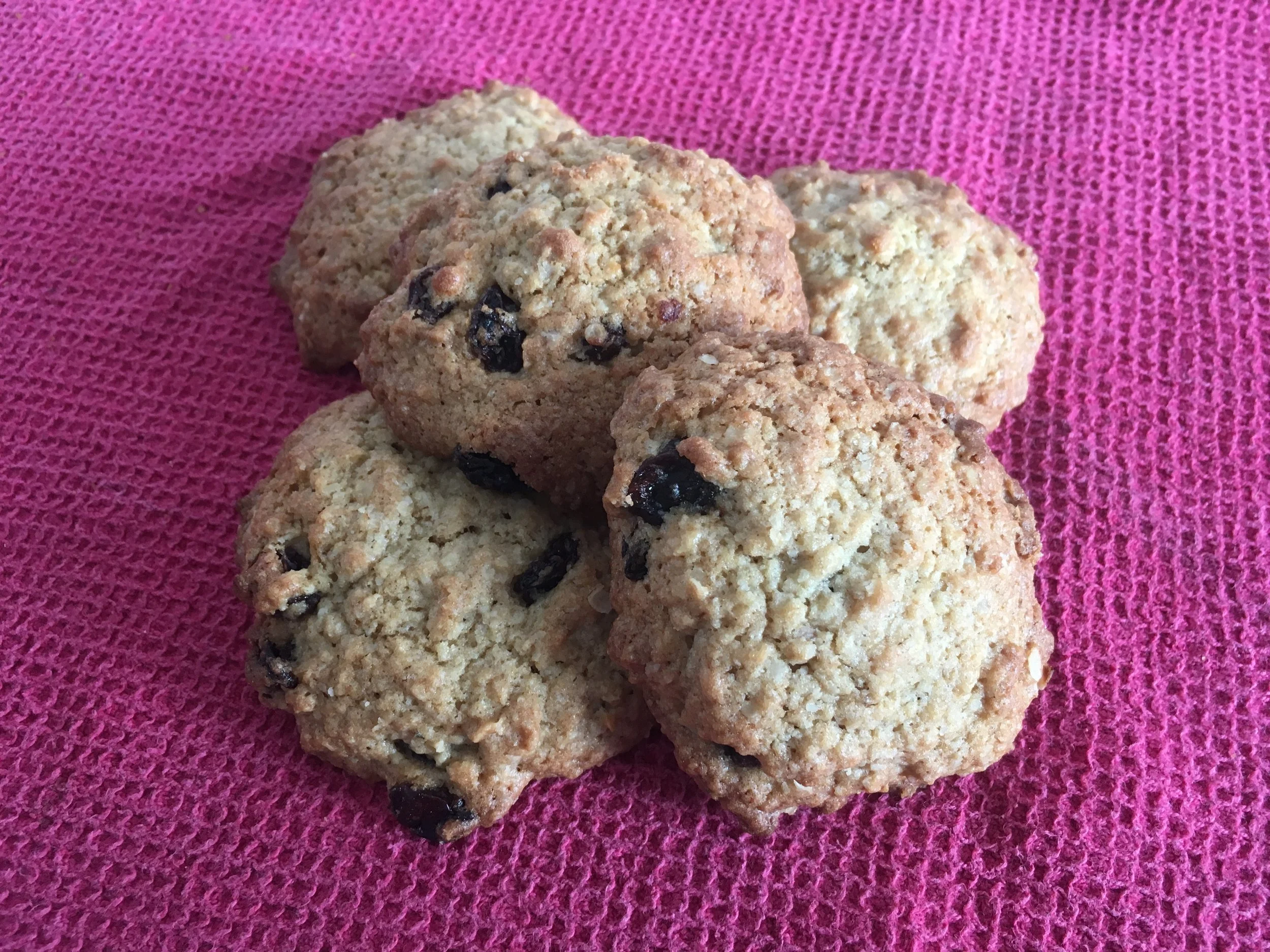 Oatmeal raisin cookies