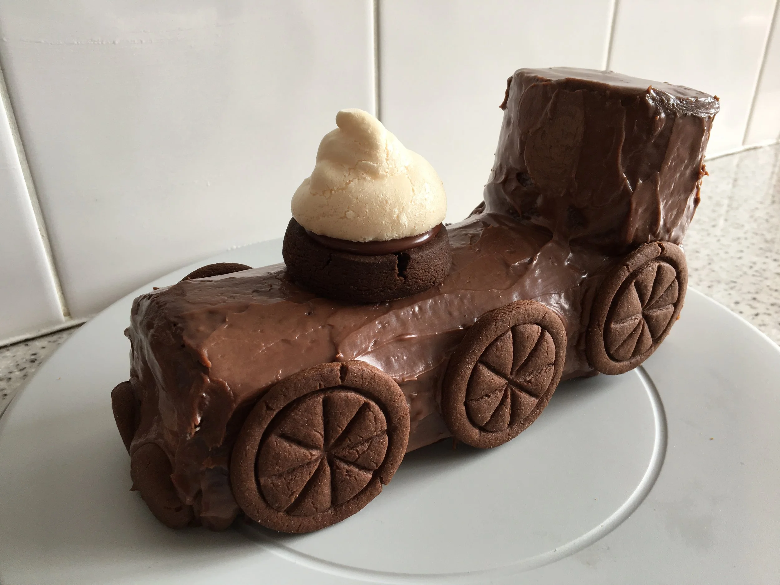 Train cake