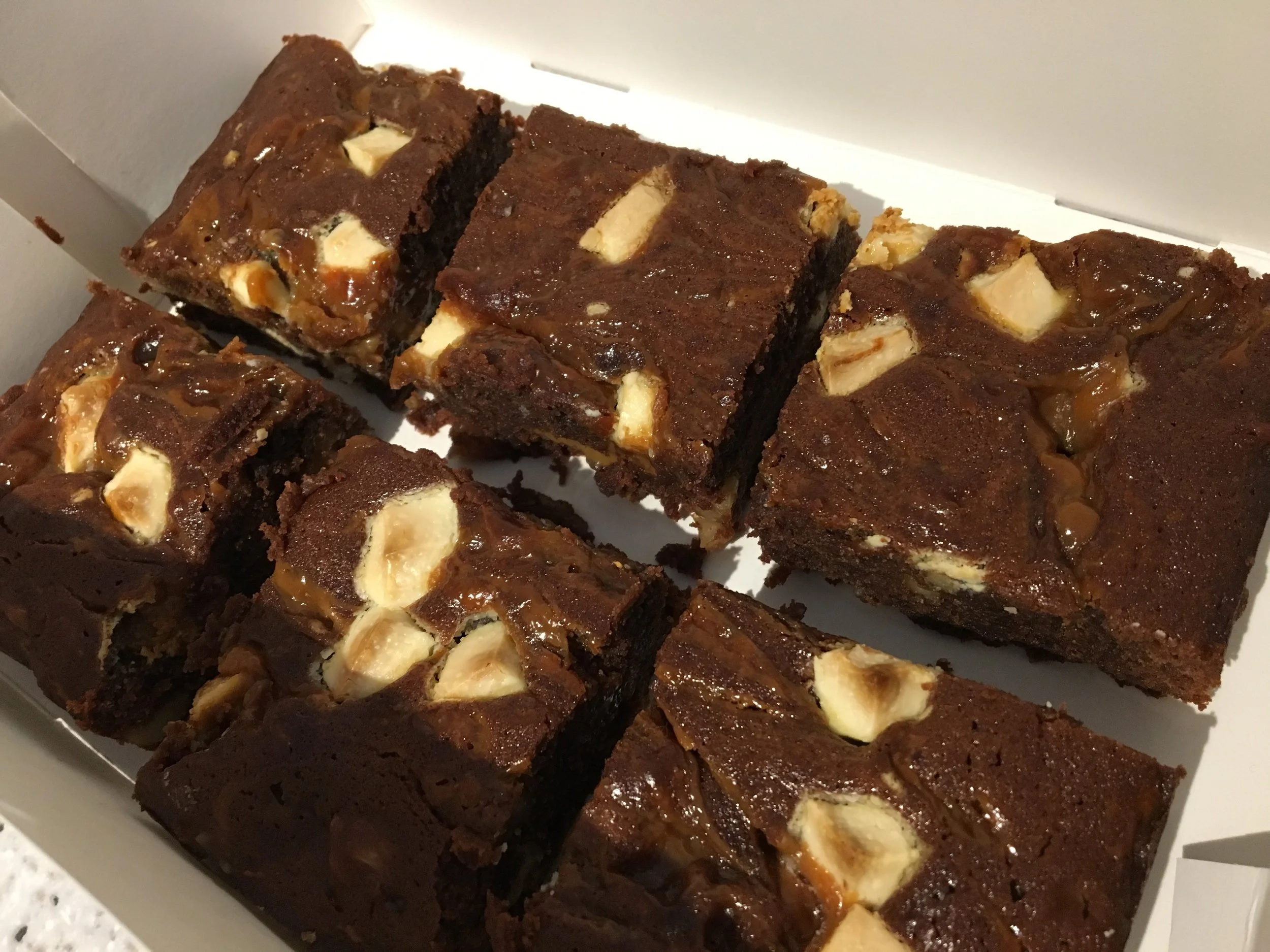 Caramel swirl brownies