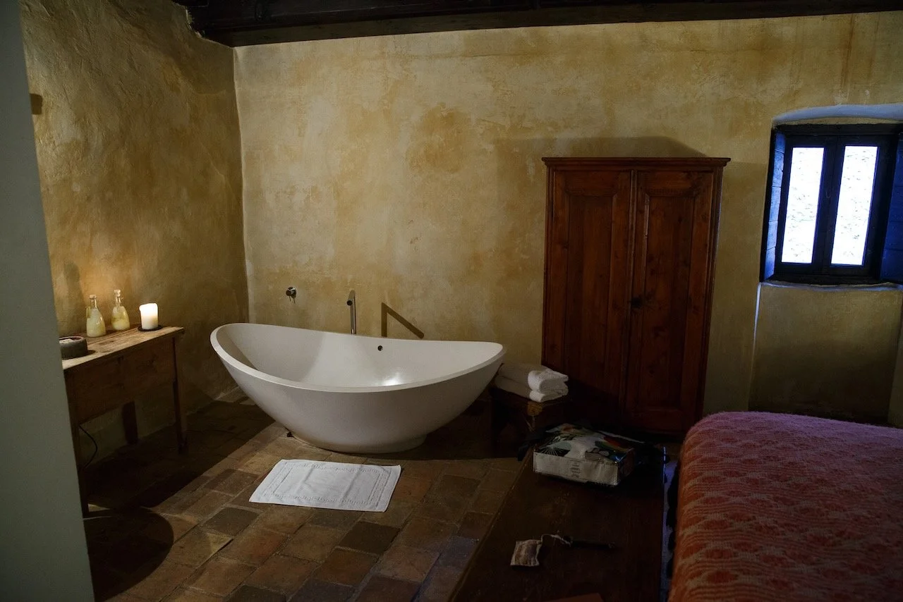 sextantio "hotel" (its a really open floorpan)
