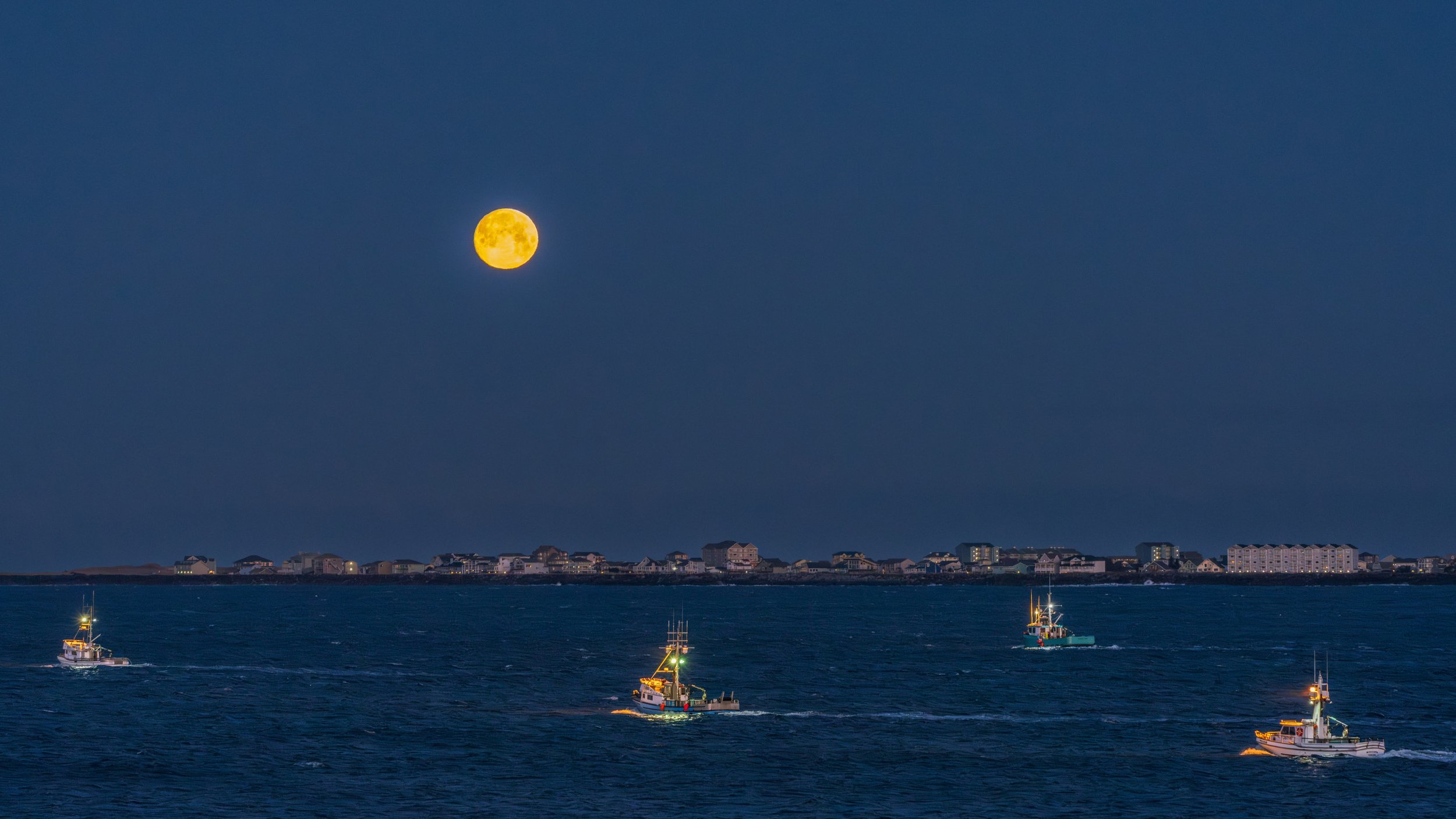 2025 02 11 A7RIV Westport Moonset_DSC0283-Enhanced-NR.jpg