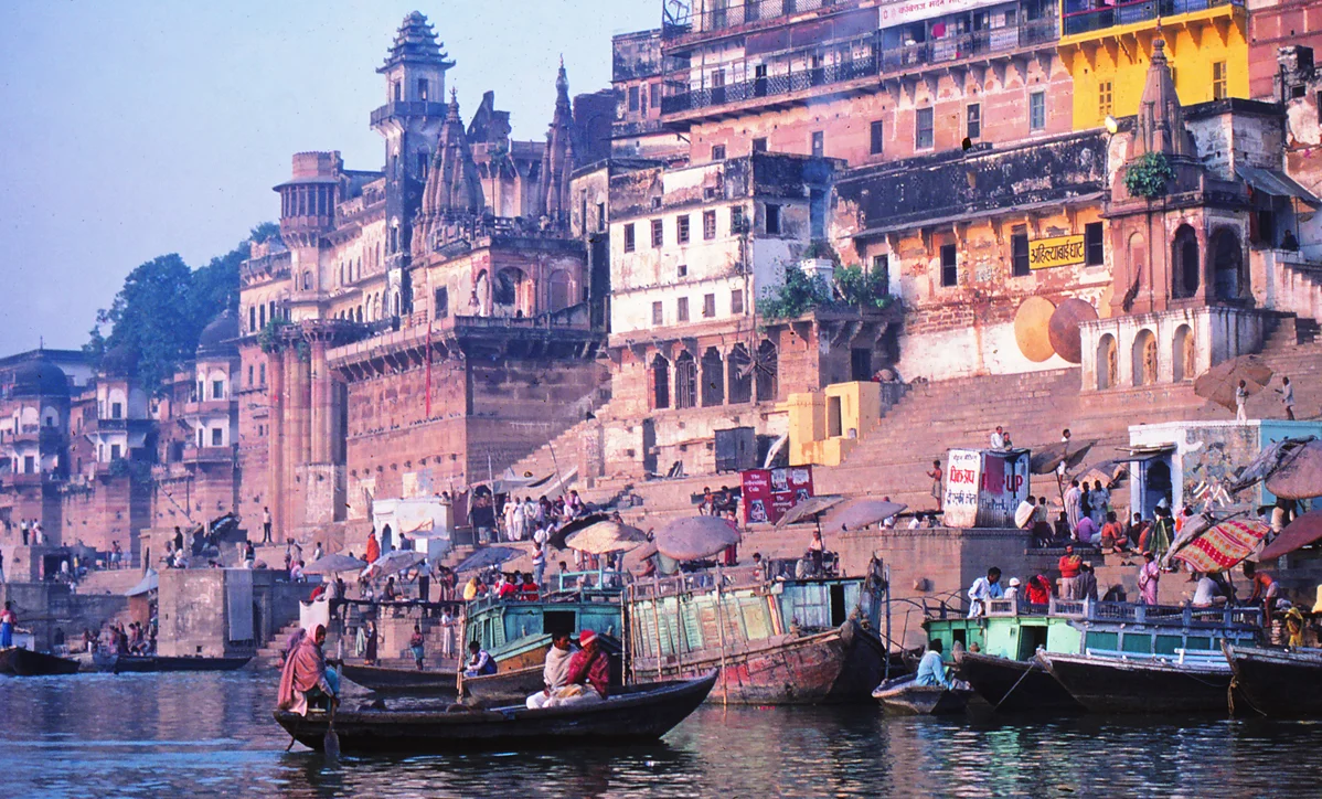 varanasiriverrt.jpg