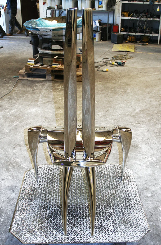 Hammerhead-RVS-chair-stainless-steel-polishing-at-the-foundry-london-4.jpg
