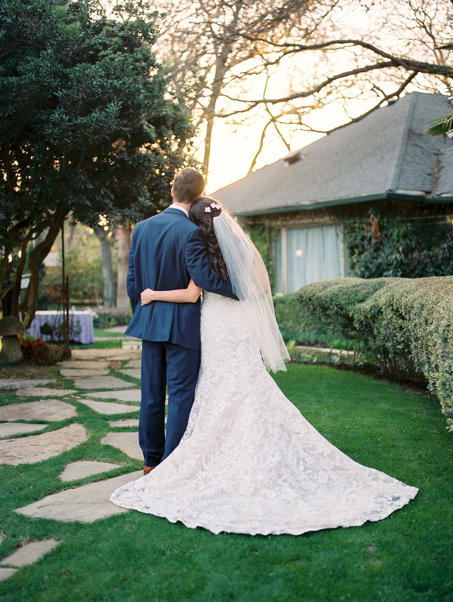Hummingbird-House-Wedding-M-M-440.png