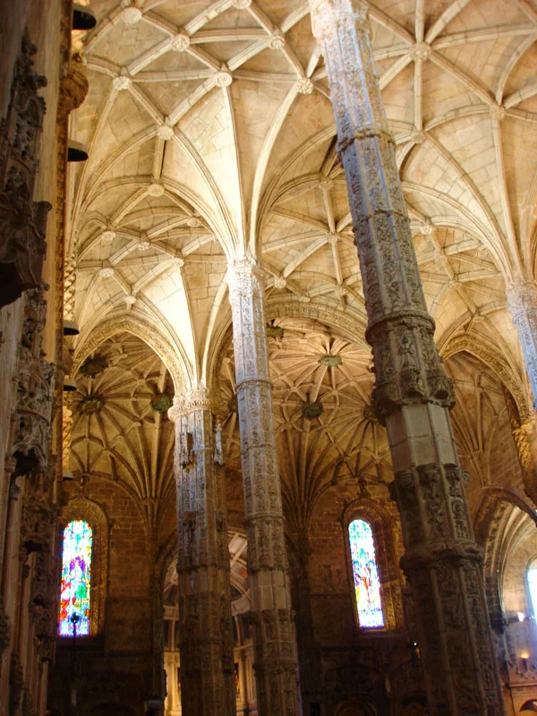 Inside the Jerónimos Monastery, which hosts the tomb of the&nbsp;famous navigator Vasco da Gama, and is one of the main touristic&nbsp;attractions of Lisbon and a UNESCO World Heritage Site. (Source:&nbsp;lisbonphotos.net)