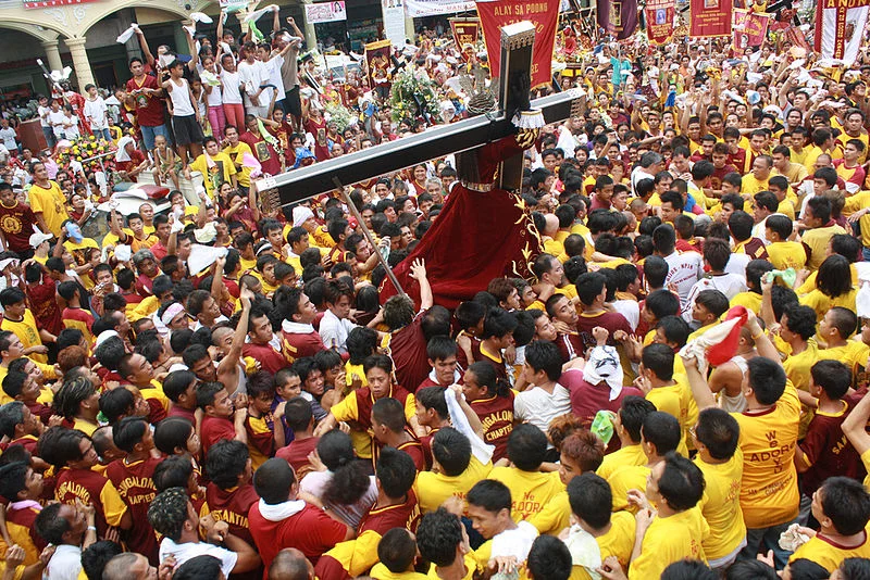 Feast of the Black Nazarene, January 9th, Quiapo, Manila. Source: Wikimedia Commons. (Photo by Denvie Balidoy)