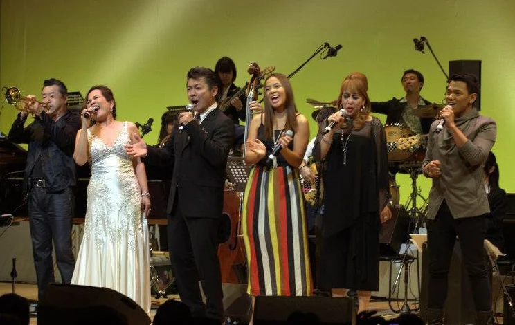 At the finale of the 2012 Tokyo-Manila Jazz and Arts Festival, Charito performed with trumpet player Terumasa Hino, vocalist Mon David, and Sitti, the "Bossa Nova Queen" of Manila along with Ramona and Ivan, two Tokyo-based singers from the Philippines. (Photo by Julius Pasqua)