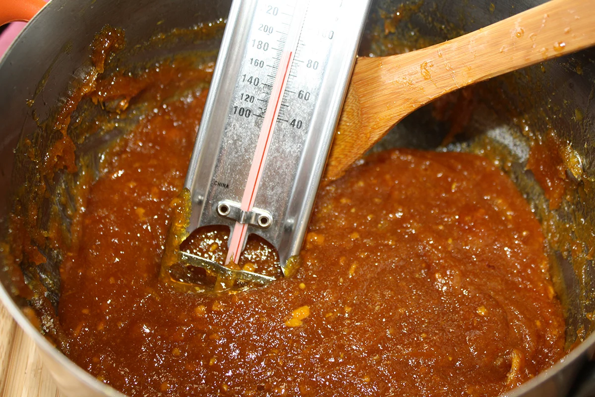 Cooking mango jam in a pot (Photo by Elizabeth Ann Quirino)