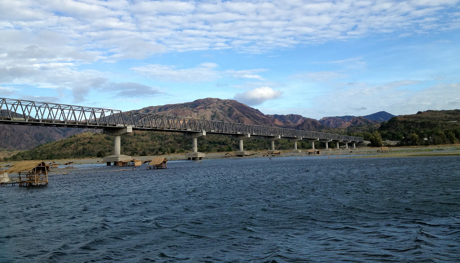 The bridge that spans the Abra River  (Photo courtesy of Paulynn and Gloria Sicam)