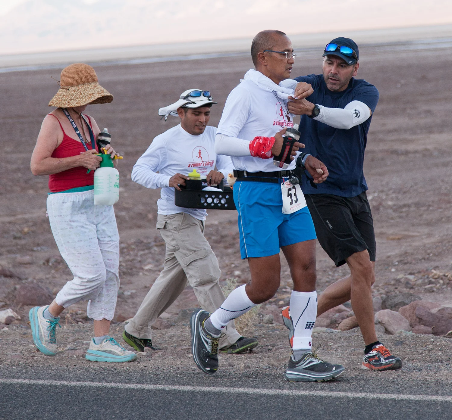 Gaetos' support team provides aid during the run.  (Photo courtesy of Ben Gaetos)