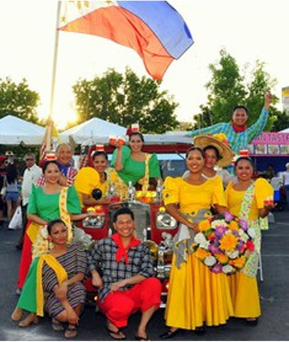 A Pinoy pride celebration with&nbsp;Kalahi Philippine Folkloric Ensemble&nbsp;(Photo by Ronaldo Udalve)