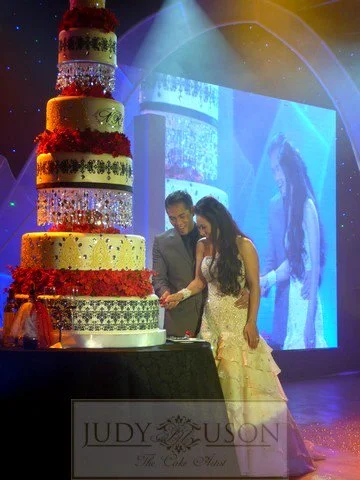 Nonito and Rachel Donaire wedding (Source: weddinginvitationsandfavors.com)