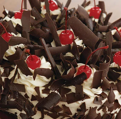 The Happy Home Cook: Goldilocks' Black Forest Cake