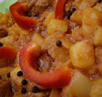 The Happy Home Cook: Merla's Kitchen Pork Menudo