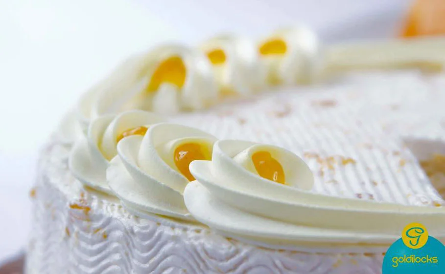 Goldilocks' Mango Cake (Courtesy of Goldilocks Bakeshop)