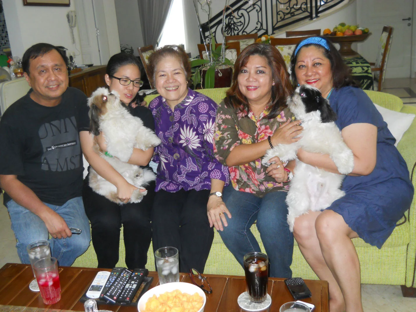 Rey E. de la Cruz, Bella Subagyo, Clarissa Bañuelos Subagyo (Quezon City), Rose Marie Heradura Kartodirdjo (Manila), and Bernadette M. Soedaryo (Manila) (Photo courtesy of Rey E. de la Cruz/Photo editing by Ivan Kevin Castro)