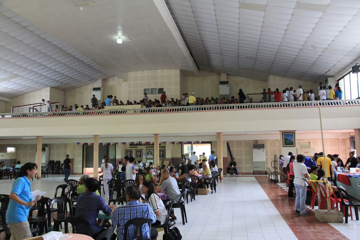 Waiting room for hundreds of patients (Photos used with permission by the Philippine Medical Society of Northern California (PMSNC)).