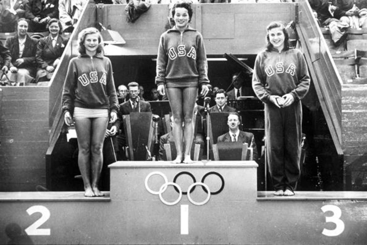 1948 Olympic Games, London, England, Springboard Diving, L-R: Zoe Ann Olsen (silver), Vicki Manalo Draves (gold) and Patsy Elsener (bronze) (Photo by Popperfoto/Getty Images)
