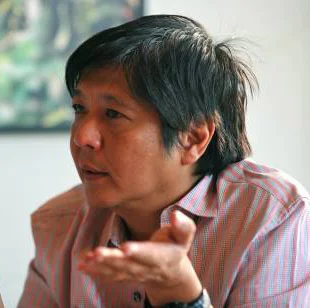 Bongbong Tries to Explain VP Run to Mom