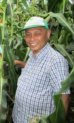 Dr. Romulo Davide devotes his time to improving lives of farmers (Photo from ATI-Department of Agriculture)