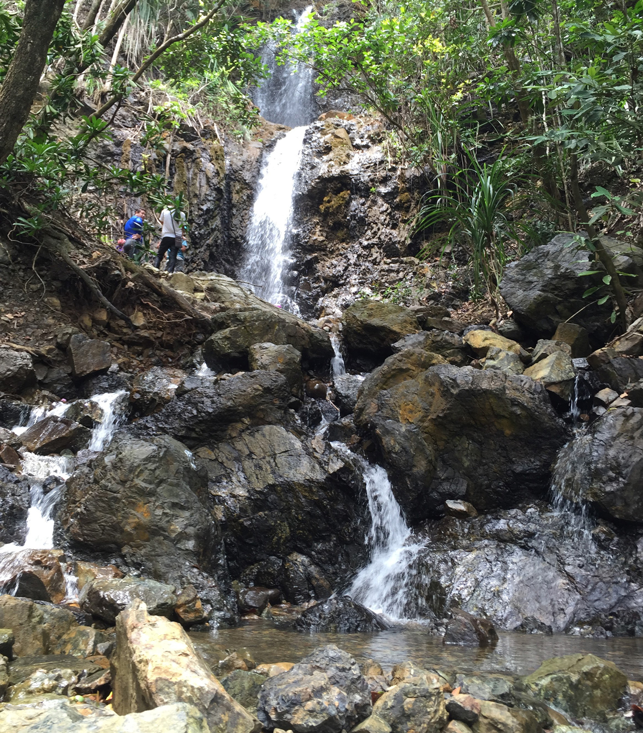 Diguisit Falls just a few steps from the main road heading to Ermita Hill. (Photo by Omar Paz)