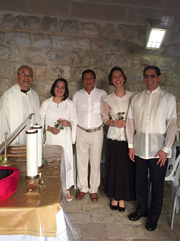 Beaming faces of the happy couples, from left to right, Susan and Ted Concepcion, Jeanine and Teddy de Rivera with Fr. Rey Culaba. 