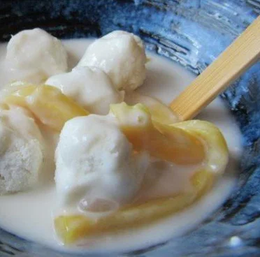 The Happy Home Cook: Ginataang Bilo-Bilo (Glutinous Rice Balls in Coconut Milk)