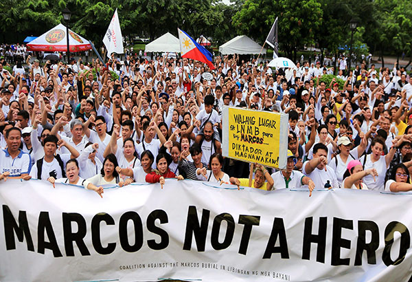Anti-Marcos burial protestors (Source: Philstar.com)