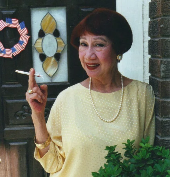 Carol Varga demonstrates the Carol Varga School of Smoking Onscreen. (Photo by Rey E. de la Cruz)